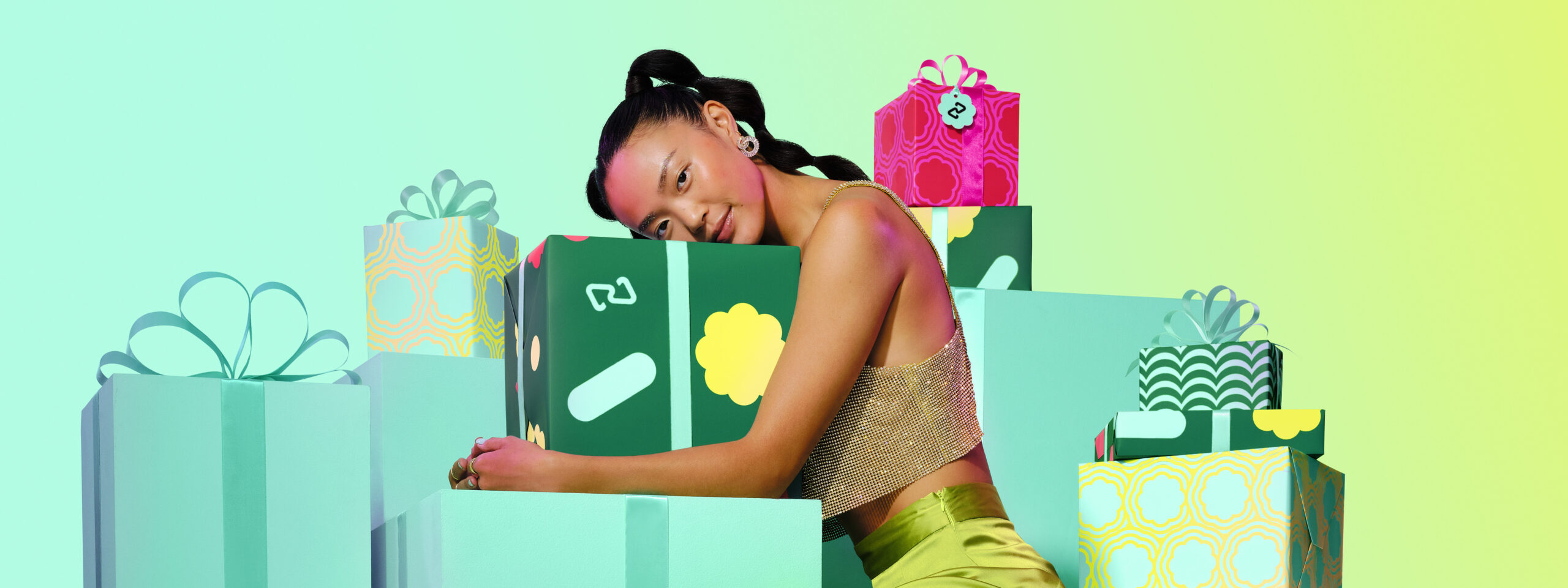 Sales, Gift Cards, and Experiences: Square and Afterpay Holiday Shopping Trends Revealed